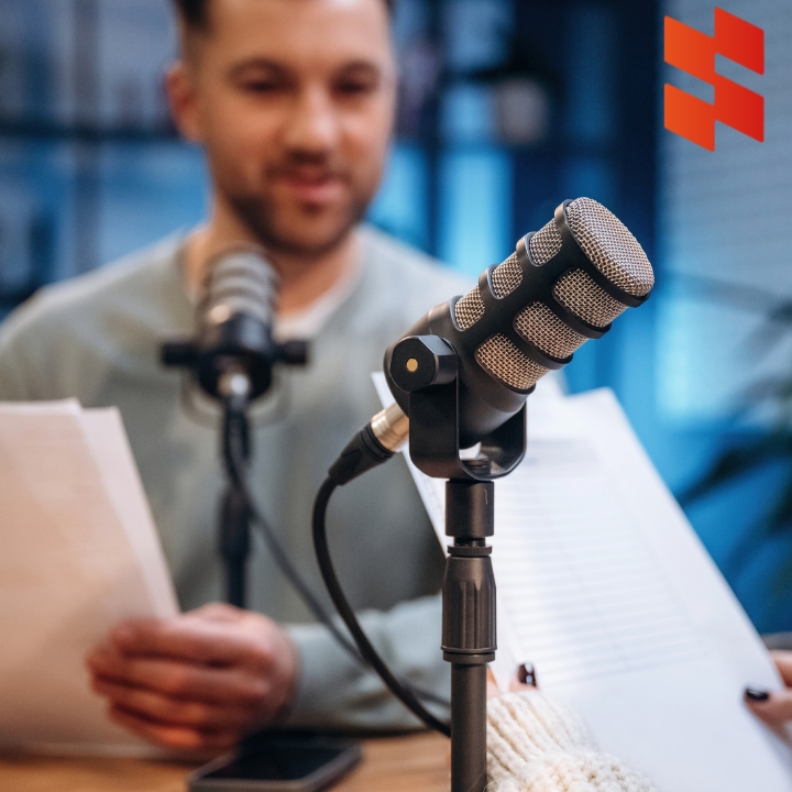 RØDE-podcastmicrofoon in de studio van Studio Snippet